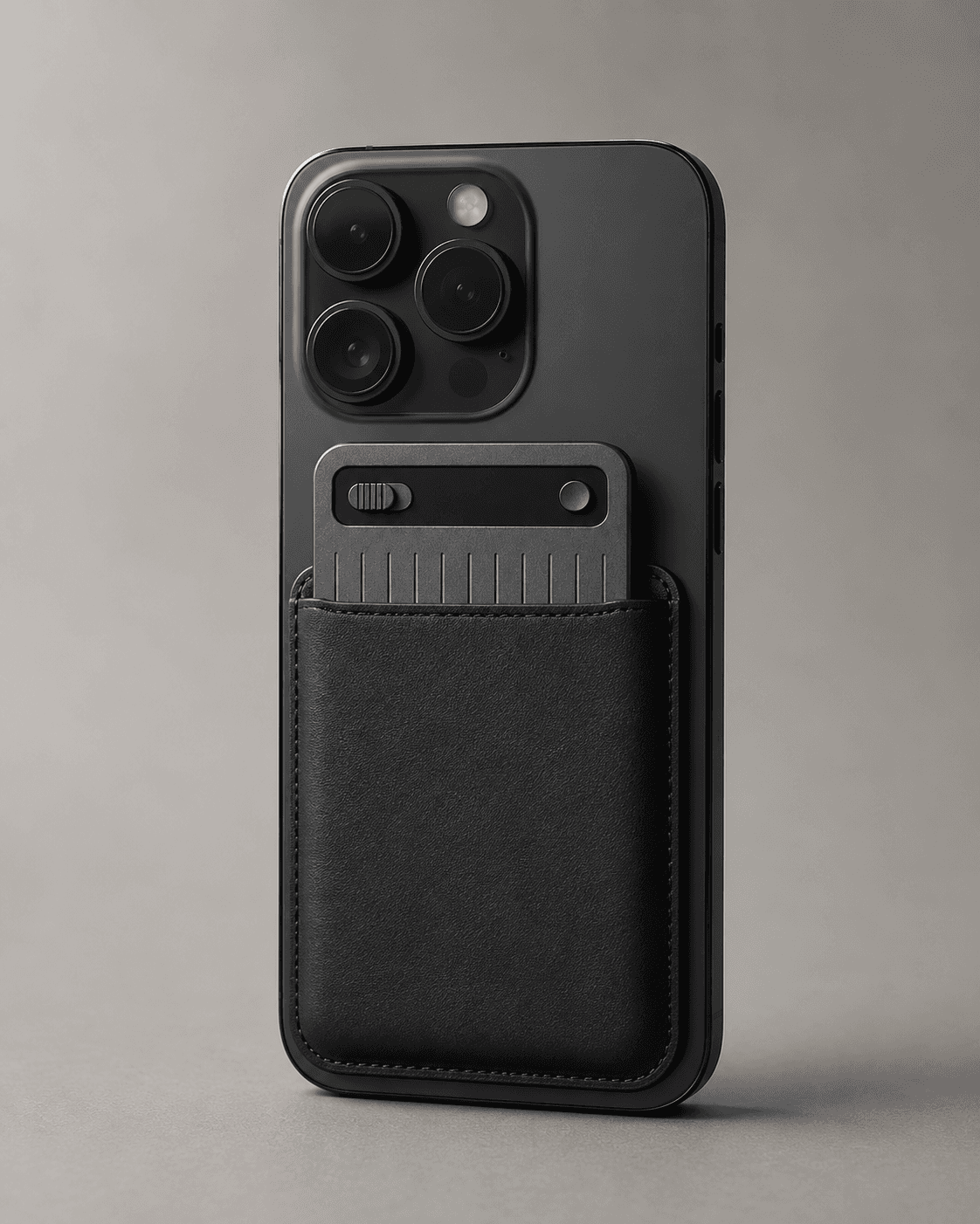 Meetwise Pro on the back of a phone with MagSafe